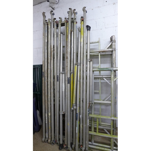 2277 - A Youngman Boss aluminium sectional scaffolding tower- with six side sections, two work platforms, a... 