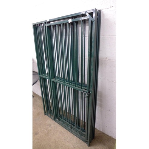 2279 - 4 160x100cm green metal dog run doors