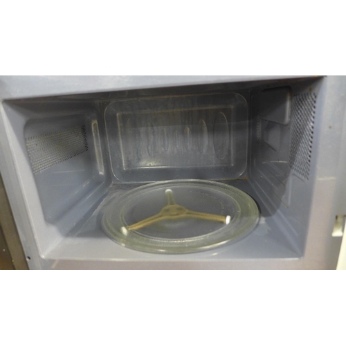 2333 - A Panasonic NN-E255W 800w microwave