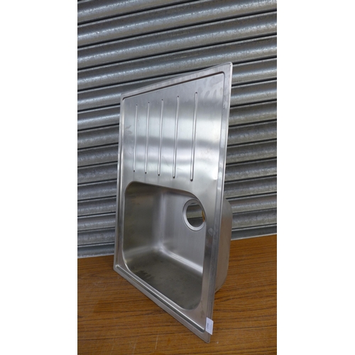 2346 - A Stainless steel kitchen sink