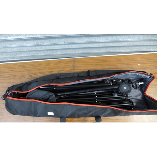 2357 - An Interfit continuous lighting tripod stand with carry case