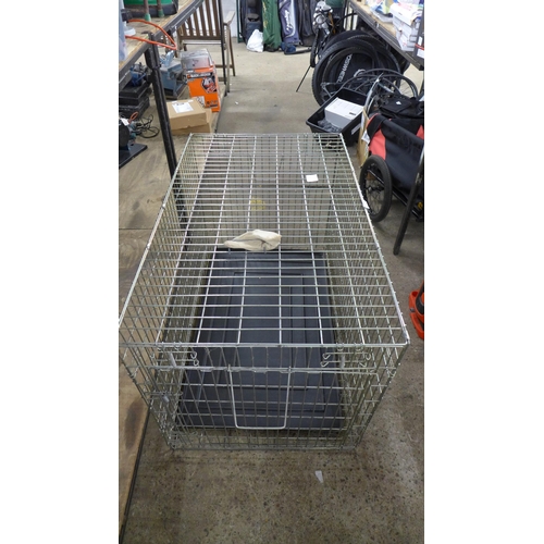 2371 - A large folding pet crate - 63x68x104cm