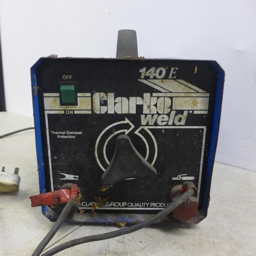 2029 - A Clarke Weld 140E stick welder