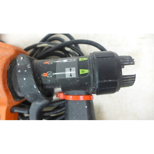 2041 - A Black and Decker HVLP200 spray gun