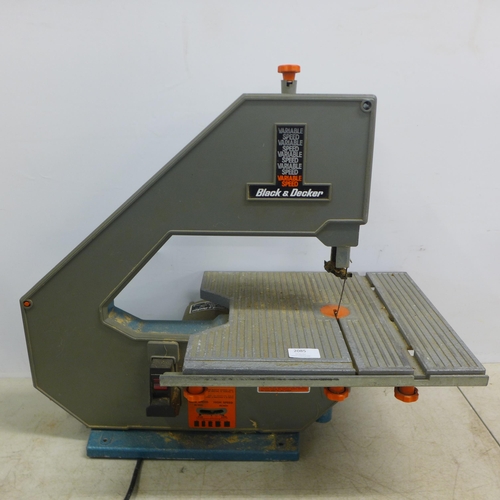 2085 - A Black and Decker DN339 serial T1 240V, 300w variable speed band saw