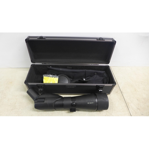 2100 - A Vanguard SF-83IT 20-60x80 spotting scope in hard case with carry case