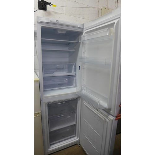 2152 - An Indesit free standing 50/50 fridge freezer