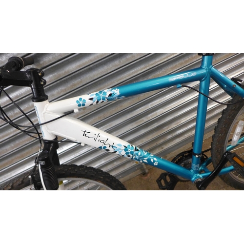 2180 - An Apollo Twilight aluminium framed front suspension hardtail ladies mountain bike