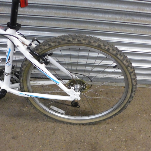 2182 - A Mongoose Switchback Sport aluminium framed front suspension hardtail mountain bike