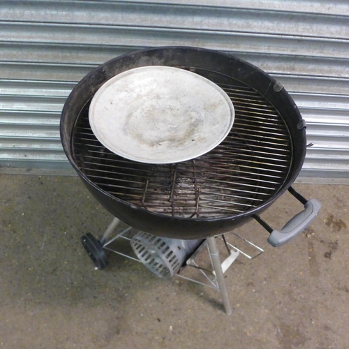 2190 - A Weber round bowl charcoal BBQ with fire starting cone