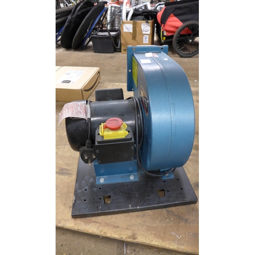 2402 - A Clarke woodworker extractor fan/blower - 240v