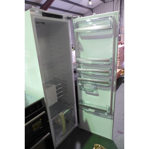 3151 - AEG Integrated Tower Fridge - model: SKE818E1DC, H1769xW556xD549 Original RRP £832.5 inc. vat (446-1... 