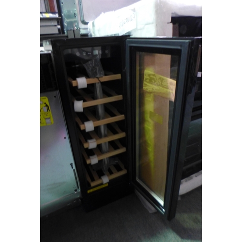 3154 - Viceroy 30cm Under-Counter Wine Cooler - model: WRWC30BKED, (Damaged Door Hinge) Original RRP £332.5... 