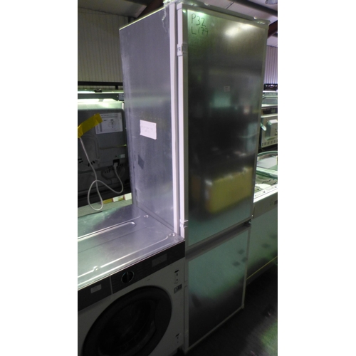 3159 - Zanussi Integrated Fridge Freezer - Model: ZNFN18ES3 (446-179) * This lot is subject to vat