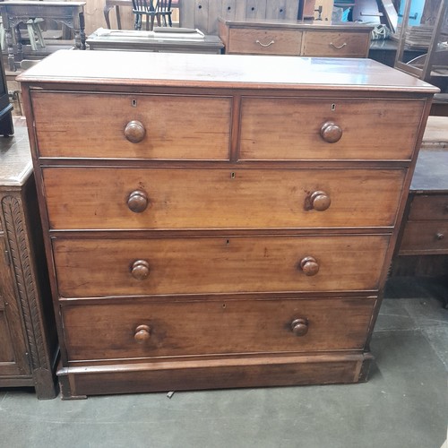 128 - A Victorian mahogany chest of drawers