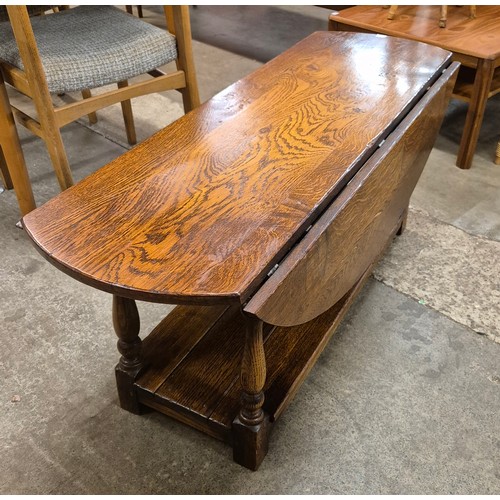 151A - An 18th Century style Ipswich oak drop-leaf coffee table