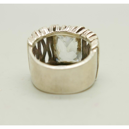 1001 - A designer Sampson silver and tourmaline statement ring, stone slightly loose in setting, 12g, P