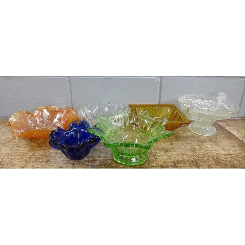 1036 - Six fruit bowls including Murano and carnival glass **PLEASE NOTE THIS LOT IS NOT ELIGIBLE FOR IN-HO... 