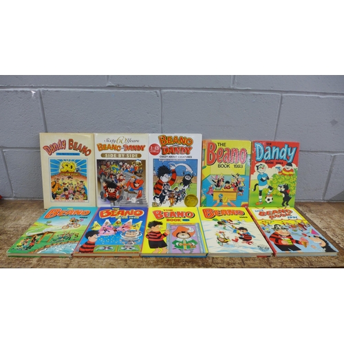 1051 - A box of Beano annuals, vintage and modern, 30 in total **PLEASE NOTE THIS LOT IS NOT ELIGIBLE FOR I... 