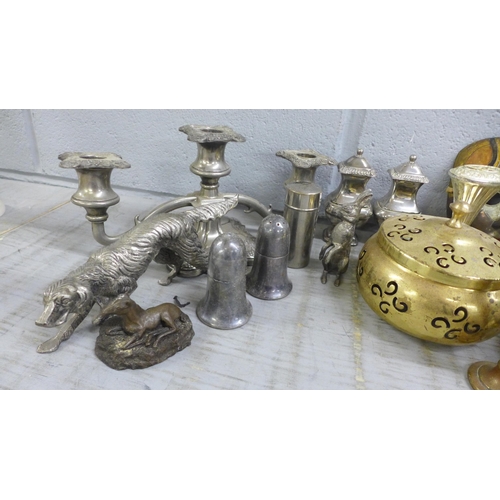 1058 - A collection of metalware including silver plated and brassware **PLEASE NOTE THIS LOT IS NOT ELIGIB... 