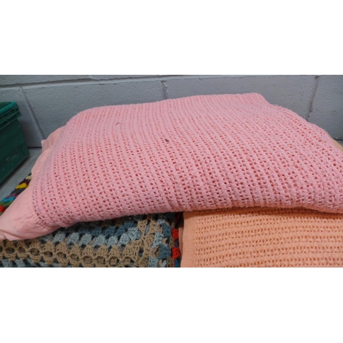 1060 - A box of vintage crocheted blankets **PLEASE NOTE THIS LOT IS NOT ELIGIBLE FOR IN-HOUSE POSTING AND ... 