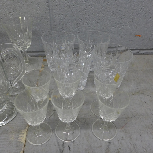 1062 - A set of cabbage ware and a collection of glasses **PLEASE NOTE THIS LOT IS NOT ELIGIBLE FOR IN-HOUS... 