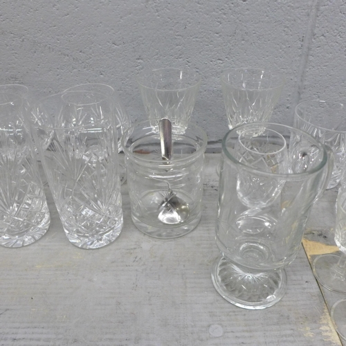 1062 - A set of cabbage ware and a collection of glasses **PLEASE NOTE THIS LOT IS NOT ELIGIBLE FOR IN-HOUS... 