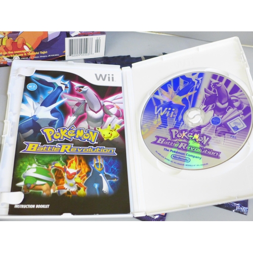 643 - Fourteen packs of Pokemon cards and vintage Pokemon games including Pokemon Diamond and Pokemon Batt... 