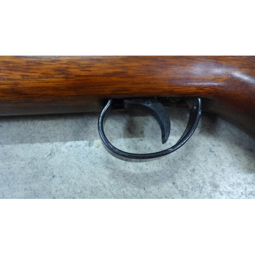 786 - A BSA Meteor air rifle, .22 calibre