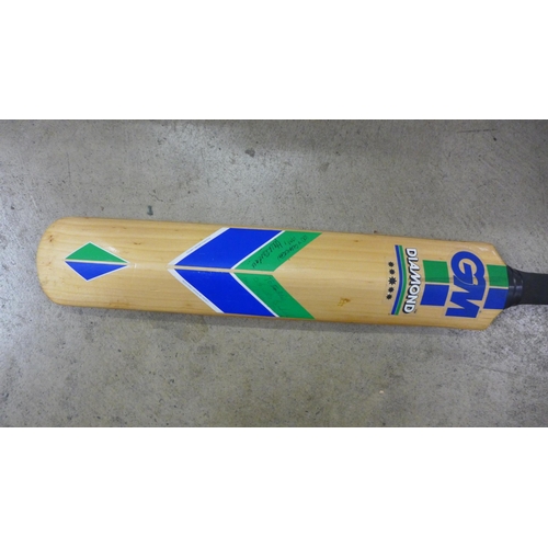 787 - A signed Derek Randall Gunn & Moore cricket bat