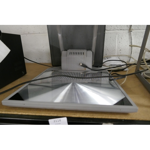 2114 - A Vega 24V 250w max overhead projector with power cable and protective case