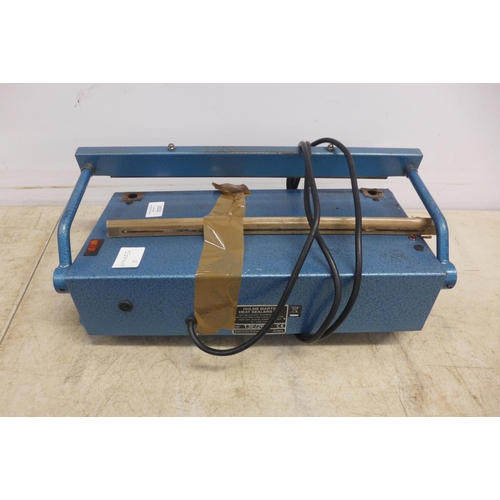 2022 - Two industrial 240v heat sealers including a Pack Sealer and a Hulme Martin - W