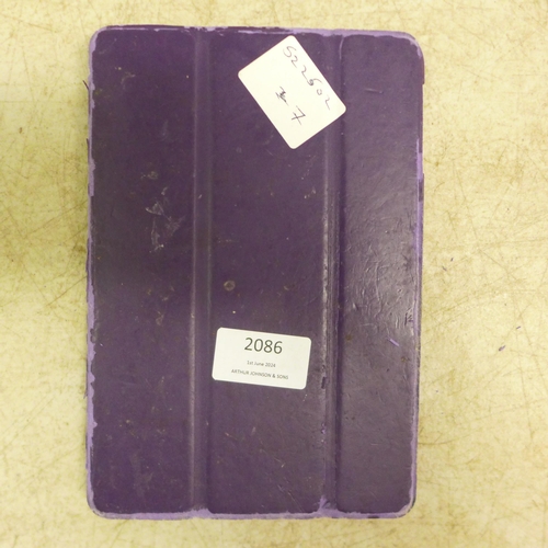 2086 - An iPad mini - 2013/2014 (ME276 B/A) 16GB in case