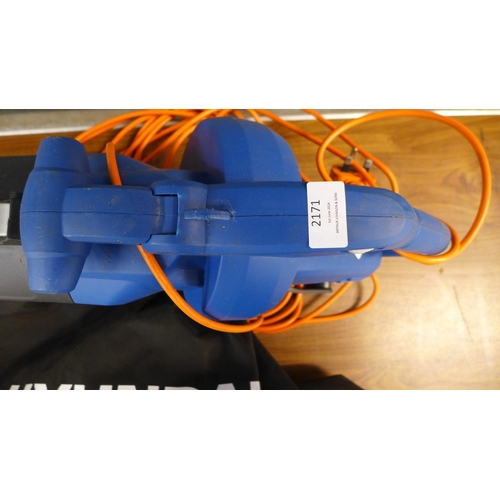 2171 - A Hyundai HYBV3000E 240v leaf blower/vacuum with collection bag