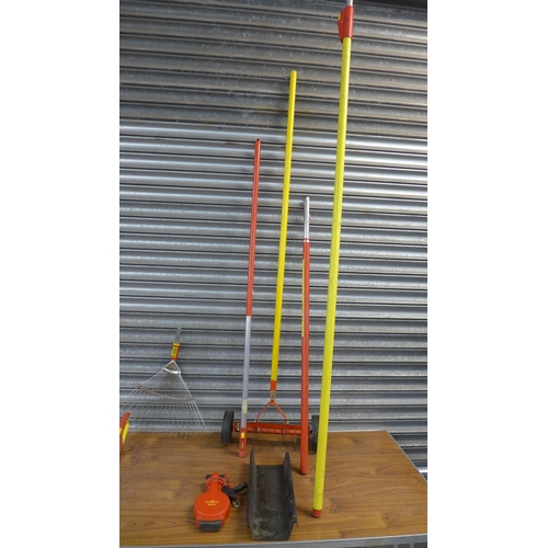 2192 - A quantity of Wolf Garten gardening and lawn tools including a multi-star ZM-TL 120-200cm telescopic... 