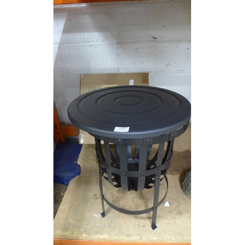 2203 - Two metal fire baskets, one boxed