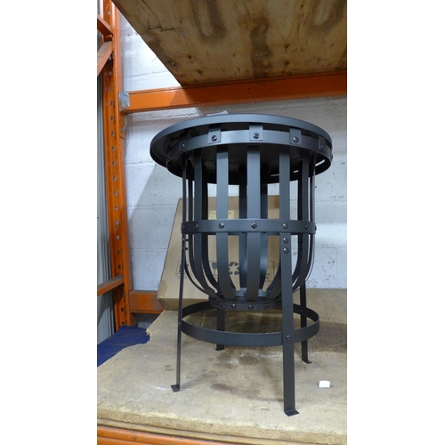 2203 - Two metal fire baskets, one boxed