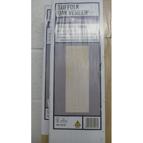 2217 - Three Suffolk oak veneer interior doors 1981 x 610 x 35mm - unused (still in packaging)