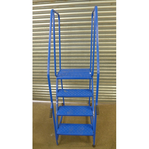 2229 - A four step safety ladder with wheels