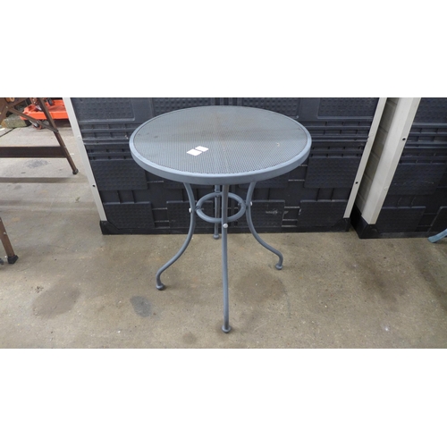 2231 - A metal bistro table with 2 folding garden chairs