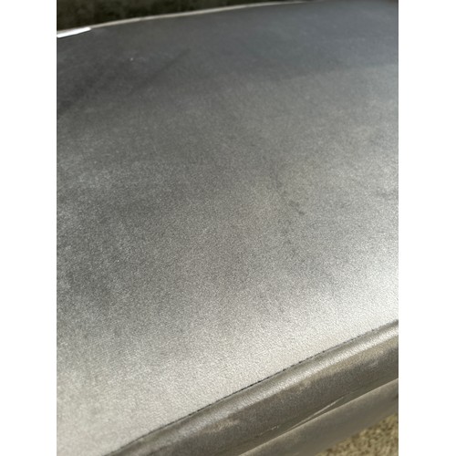 1466 - Silver velvet storage footstool