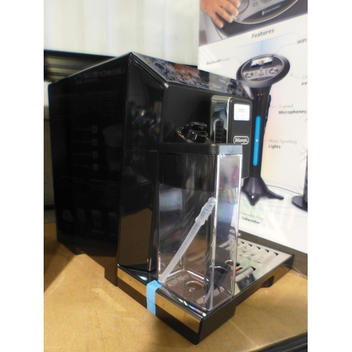 3002 - Delonghi Eletta Cappuccino Coffee Machine   - This lot requires a UK adaptor      (327-556 )  * This... 