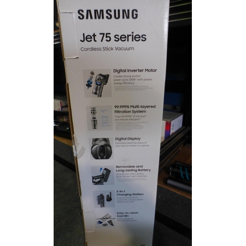 3022 - Samsung Jet 75 Series Vacuum Cleaner With Battery/ No Charger   - This lot requires a UK adaptor    ... 
