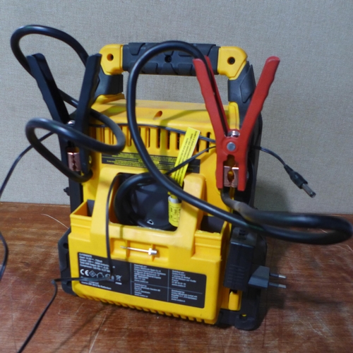 3035 - Cat Jump Starter 1200 Amp - No Box  - This lot requires a UK adaptor     (327-681 )  * This lot is s... 