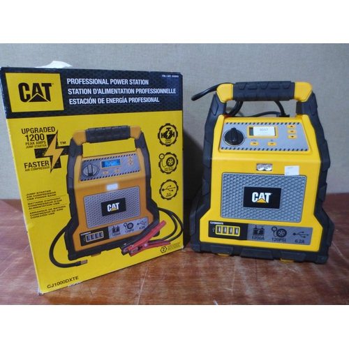 3037 - Cat Jump Starter 1200 Amp   - This lot requires a UK adaptor     (327-683 )  * This lot is subject t... 