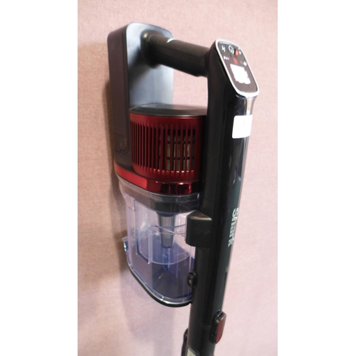 3047 - Shark Cordless Stick Vacuum Cleaner With Battery   - This lot requires a UK adaptor      (327-669 ) ... 