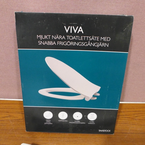 3071 - Tavistock Soft Close Toilet Seat   (327-112 )  * This lot is subject to VAT