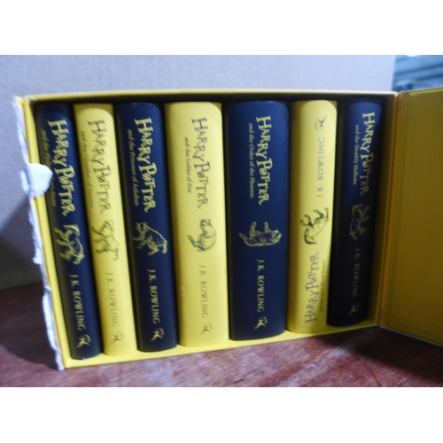 3089 - Harry Potter Hufflepuff House Book Set   (327-195 )  * This lot is subject to VAT