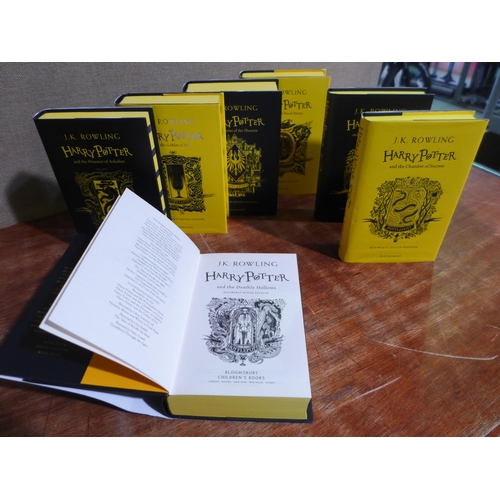 3089 - Harry Potter Hufflepuff House Book Set   (327-195 )  * This lot is subject to VAT