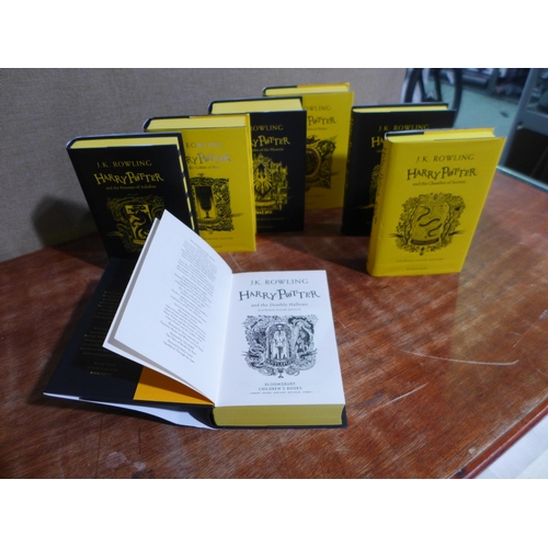 3090 - Harry Potter Hufflepuff House Book Set   (327-196 )  * This lot is subject to VAT